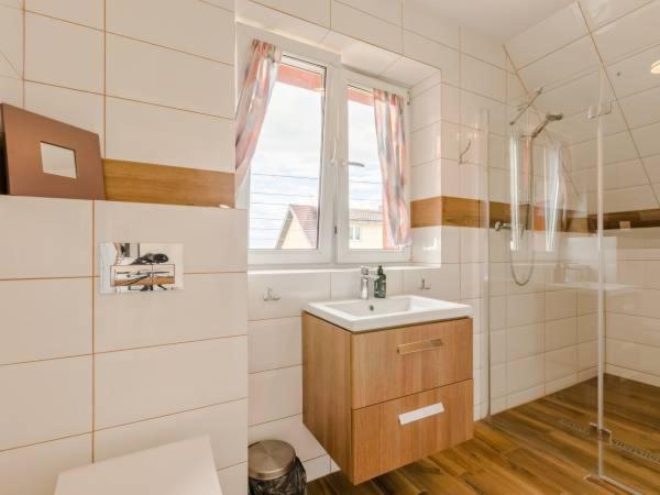 E&M Bed & Breakfast Mikołajki Bagian luar foto