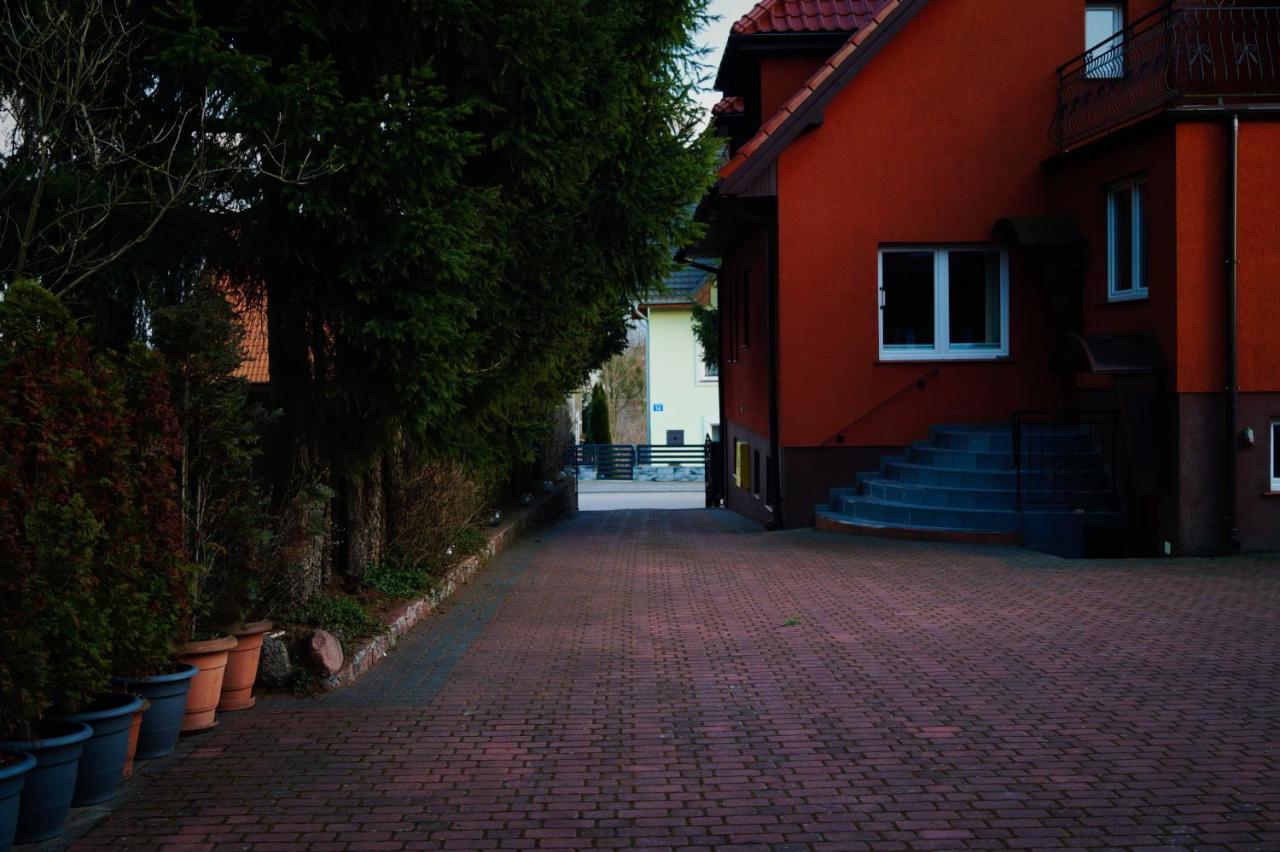 E&M Bed & Breakfast Mikołajki Bagian luar foto