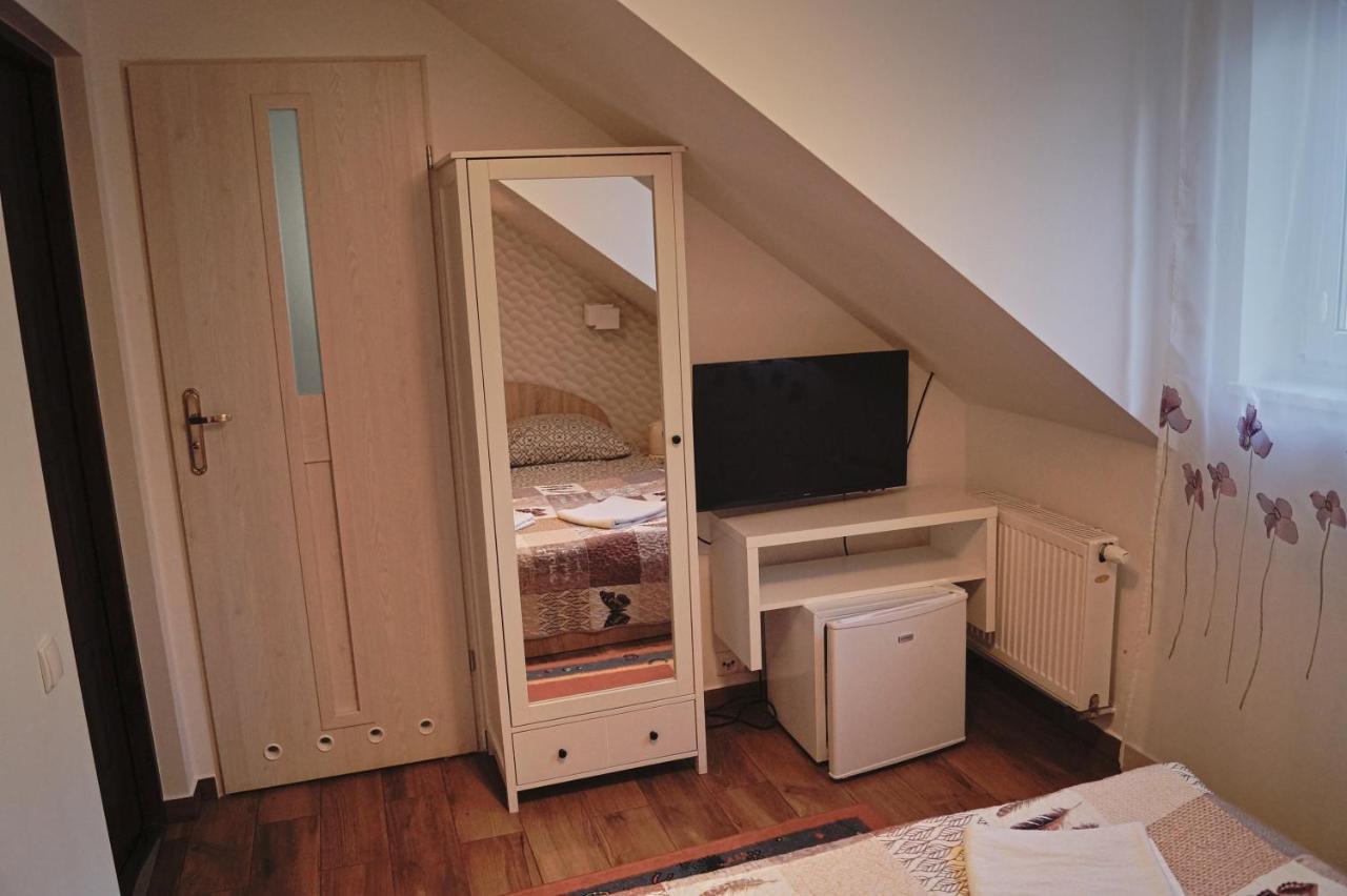 E&M Bed & Breakfast Mikołajki Bagian luar foto