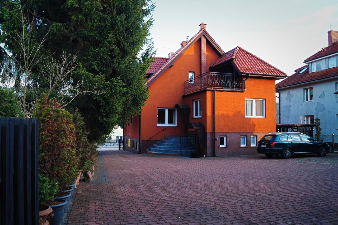 E&M Bed & Breakfast Mikołajki Bagian luar foto
