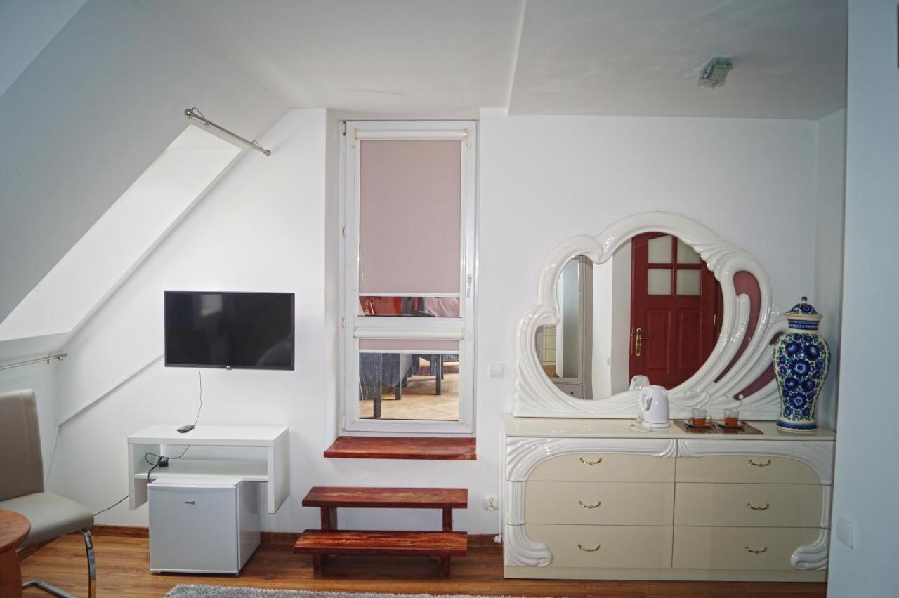 E&M Bed & Breakfast Mikołajki Bagian luar foto