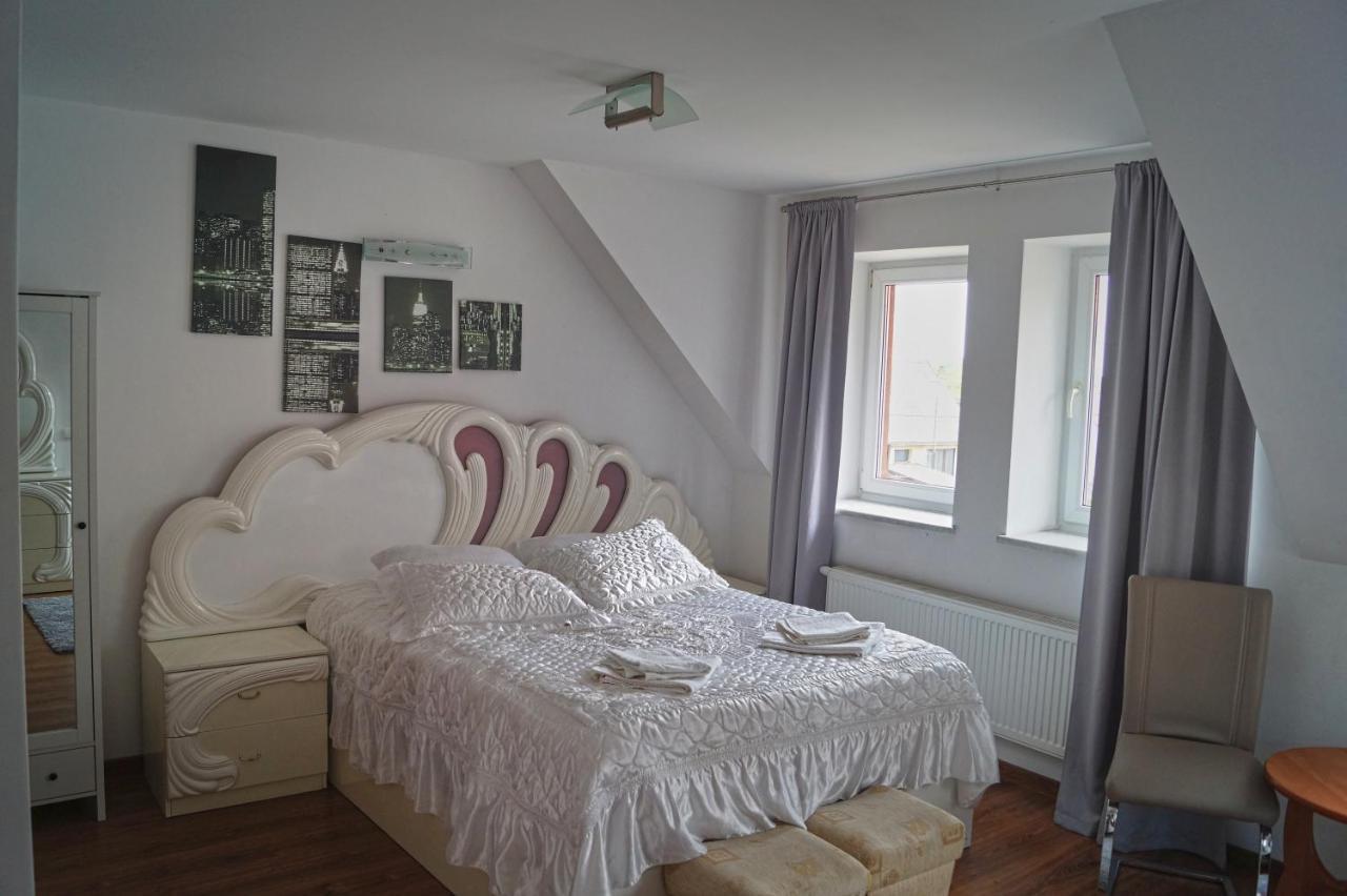 E&M Bed & Breakfast Mikołajki Bagian luar foto